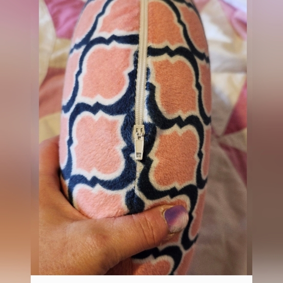 Travel Blanket & Pillow Combo - Picture 8 of 10